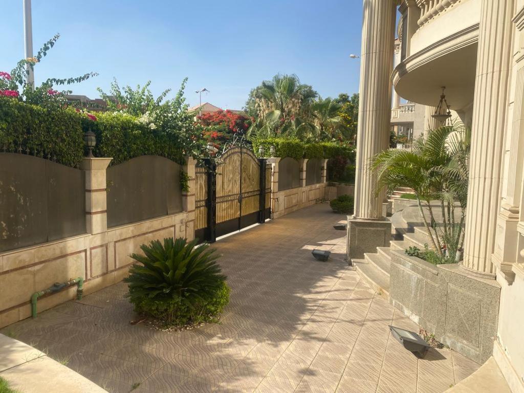 Super Luxurious Villa With Large Landscape Areas Cairo Exterior foto